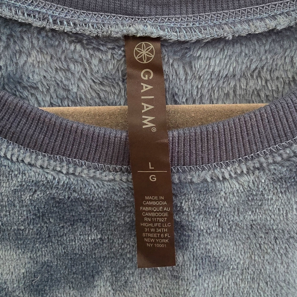 GAIAM Plush Velour Blue Women's Crew Neck Sweater - Picture 4 of 4